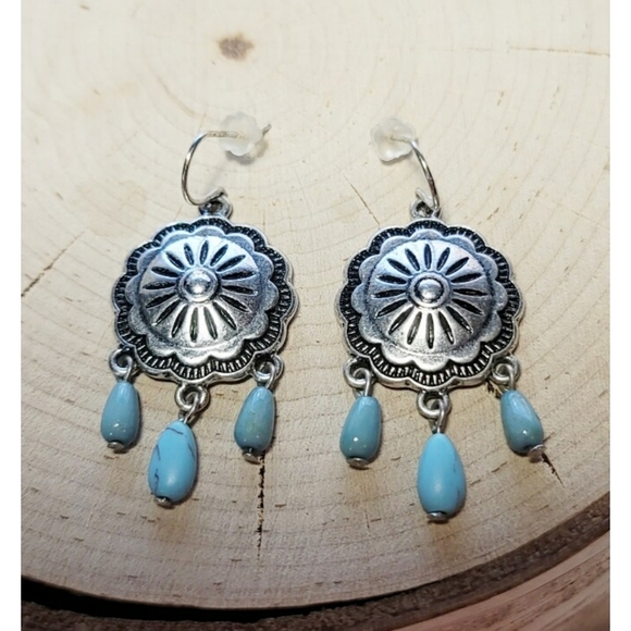 Silver tone Concho Pierced Dangle Earrings - Picture 1 of 4